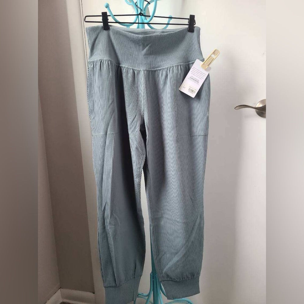 NWT Athleta Salutation Rib Jogger minimalistic grey